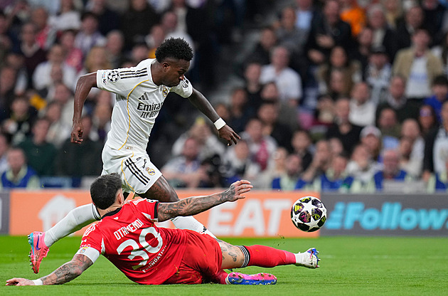 ONLINE: Real hraje nerozhodně s Benfikou, PSG otáčí. Atalanta vyřadila Dortmund