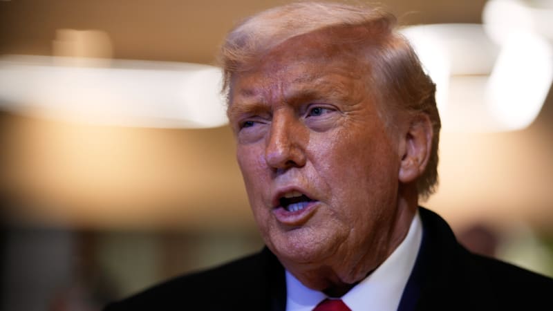 Jednáme s kubánským režimem, řekl Trump. Promluvil o možném mírovém převzetí země