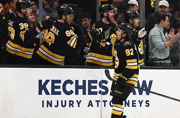 Pastrňák byl u vítězné trefy Bostonu, Dobeš s Dostálem vychytali výhry