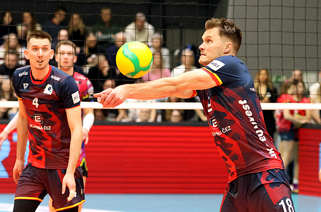 Lvi uhájili v lize druhé místo, do předkola proklouzli i volejbalisté Benátek