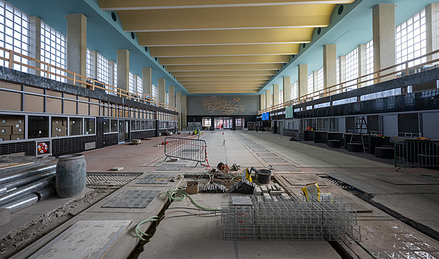 Východní část pardubického nádraží dostává původní podobu. Otevře se v červnu