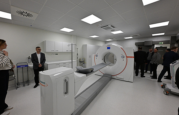 Karlovarská nemocnice má nové diagnostické pracoviště, dříve odhalí rakovinu