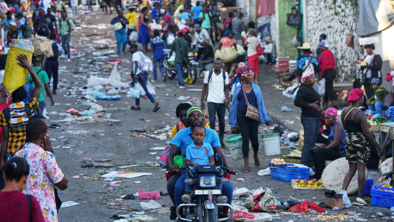 Gangy terorizující Haiti jsou plné dětí. Zločinci je verbují na sítích, OSN se bojí nejhoršího