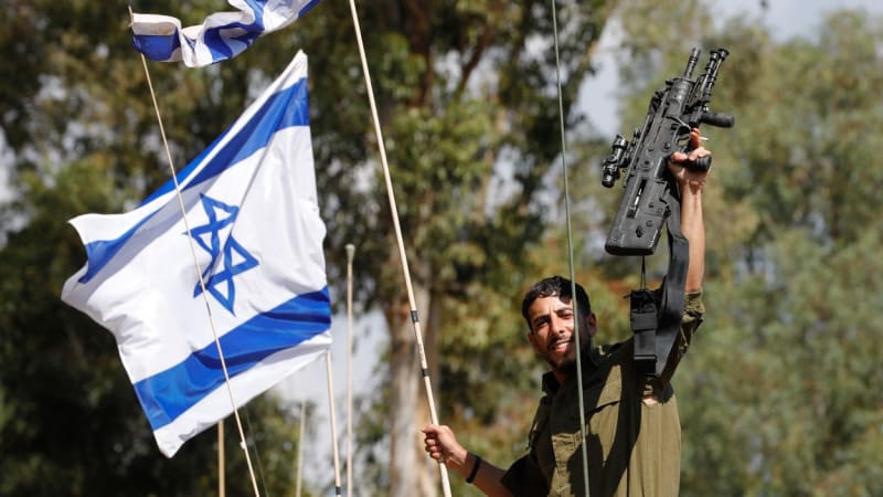 Izraelský voják sekerou zničil sochu Ježíše, ukazuje fotografie. Netanjahu čin odsoudil