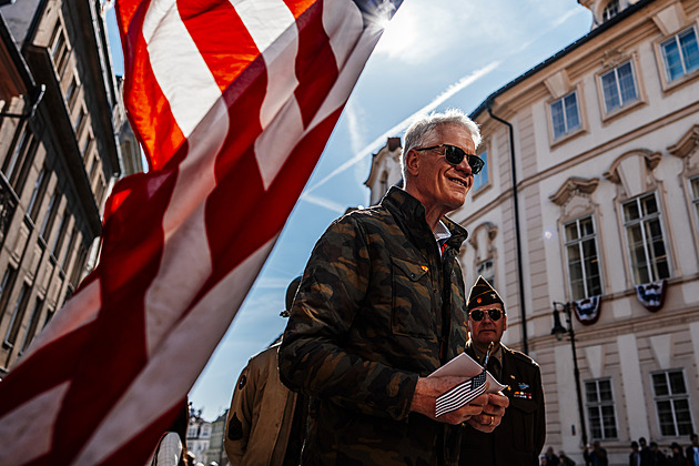 OBRAZEM: Kousek Ameriky na Malé Straně. Konvoj svobody dorazil do Prahy