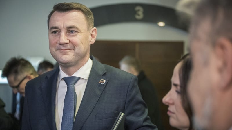 Hejtman Půta si může oddechnout: Byl zbaven obžaloby, případ se vrací k policii