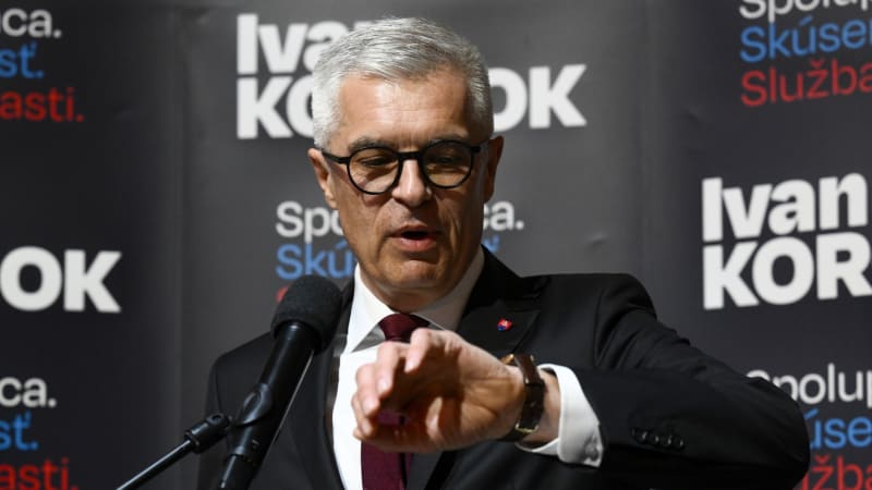 Někdejší sok Pellegriniho v prezidentské volbě Korčok havaroval. Ve druhém autě sedělo dítě